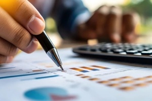 debt repayment schedule and financial analysis